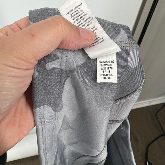 Athleta All In Camo 7/8 High Rise Leggings - Picture 8 of 8